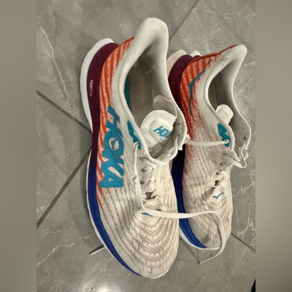 Hoka Mach